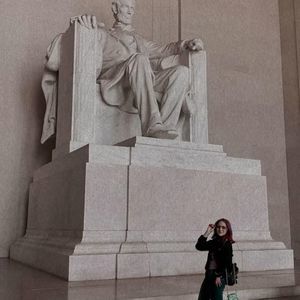 Meet your Posher, Beatriz